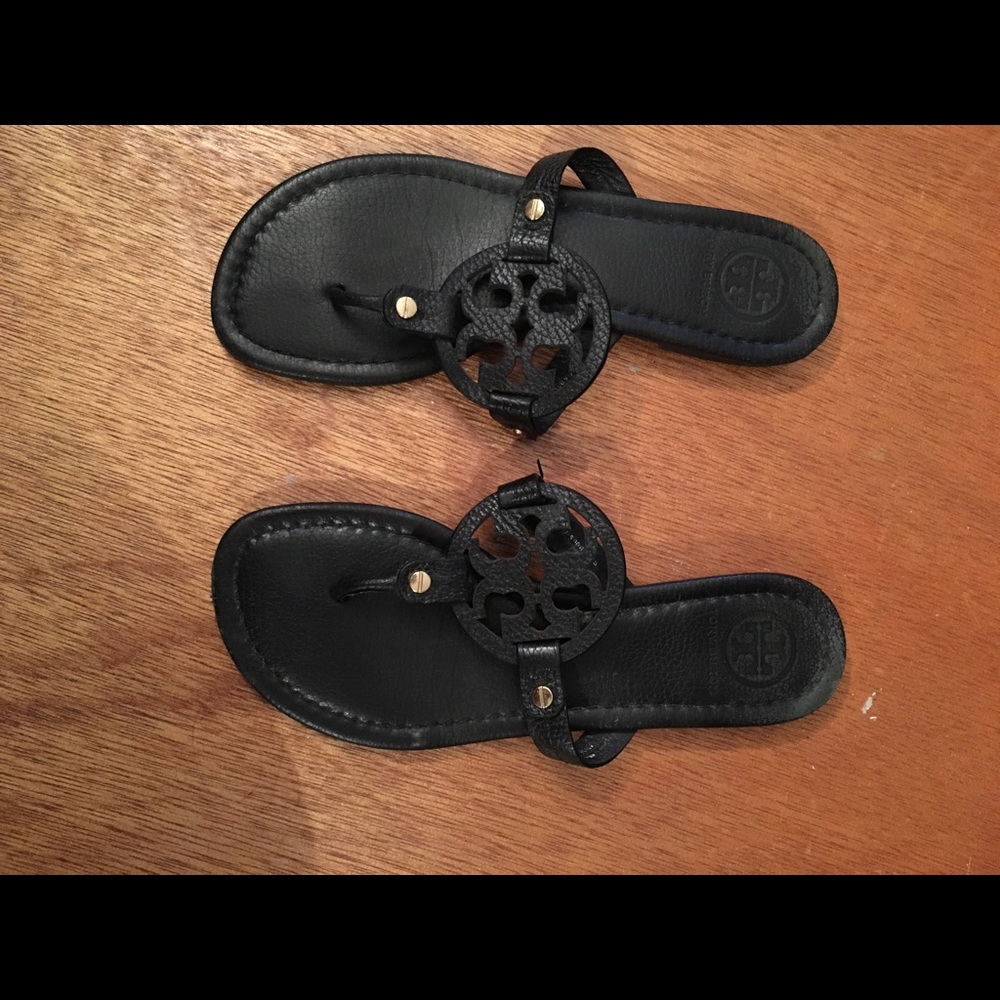 Black leather Tory burch sandals